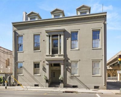 1 Bedroom 1BA 842 ft Condo For Sale in New Orleans, LA