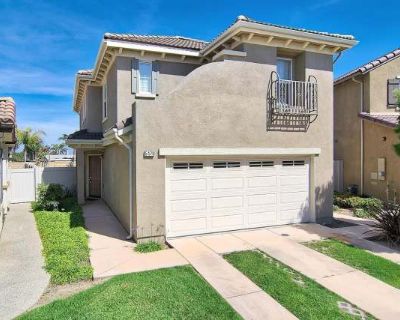 3 Bedroom 2.5BA 1507 ft Pet-Friendly Apartment For Rent in Oxnard, CA