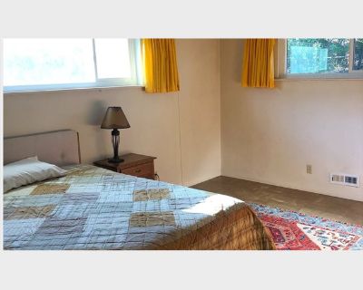 Male. House. 2 bedrooms total. 1 bedrooms available (Single Room). 2 bathrooms. 0 months minimum stay. Available now. Furnished . Garden . Parking . Private bath . TV . Wifi .. Large super quiet sunny bedroom with private Bathroom in large house. Washer/dryer, WiFi, Kitchen access,,off-street parking, large patio back yard, no credit check,,and all utilities included. $1850.00/per month plus $5...