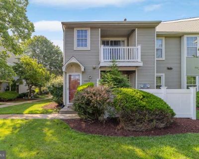 2 Bedroom 1BA 868 ft Condo For Sale in MOUNT LAUREL, NJ