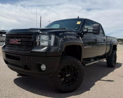 2012 GMC Sierra 2500 HD Crew Cab Denali Pickup 4D 6 1/2 ft