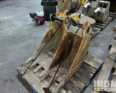 Quantity of (2) Cat Digging Excavator Buckets