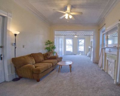 Student Rentals: Furnished apartment near RPI