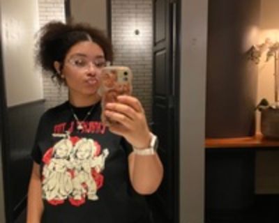 Courtney is looking for a New Roommate in Indianapolis with a budget of $800.00