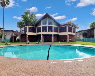 1 Bedroom 1BA 764 ft Apartment For Rent in Houston, TX