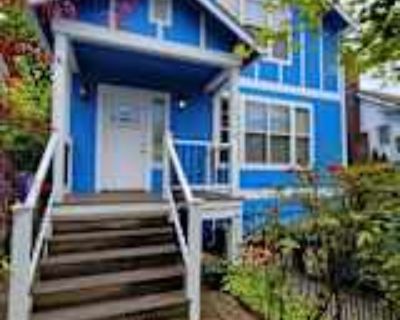 4 Bedroom 3BA 2700 ft² House For Rent in Seattle, WA 4510 Eastern Ave N