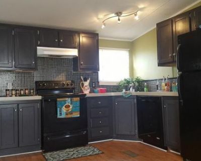 3 Bedroom 2BA 16 x 80 Clayton Homes Inc Freedom Mobile Home For Rent in Lawton, OK