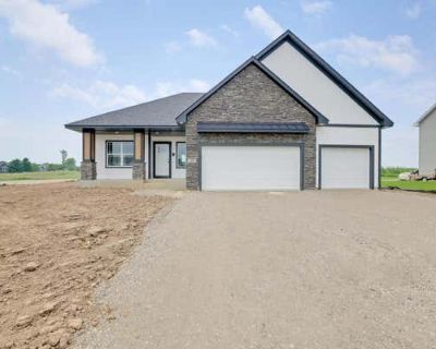 4 Bedroom 3BA 2476 ft Single Family Home For Sale in HUDSON, WI