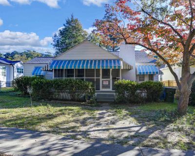 3710 Palmetto Avenue. Property for Rent in Columbia, SC for $1,700 with 3 bedrooms and 1 full bath. This 1,358 square foot property was built in 1940 on a lot size of 0.2.. Welcome to 3710 Palmetto a beautiful 3-bedroom, 1-bath home that blends comfort and convenience. Step inside to find a bright and inviting living space with recent updates throughout, offering a fresh, modern feel. The kitch...
