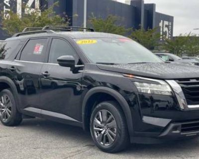 Used 2022 Nissan Pathfinder SV