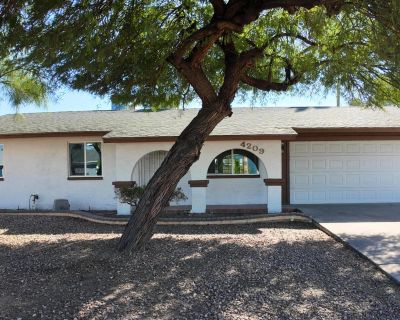 3 Bedroom 2BA 1092 ft Single Family House For Sale in Phoenix, AZ