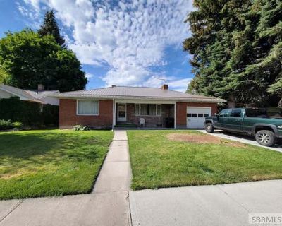 2 Bedroom 1BA 2466 ft Single Family Home For Sale in IDAHO FALLS, ID