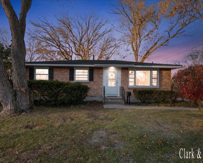 3 Bedroom 1BA 900 ft Single Family House For Sale in Battle Creek, MI