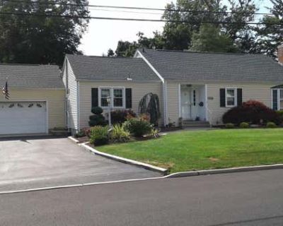 2 Bedroom 3BA 1831 ft Single Family Home For Sale in HIGHTSTOWN, NJ