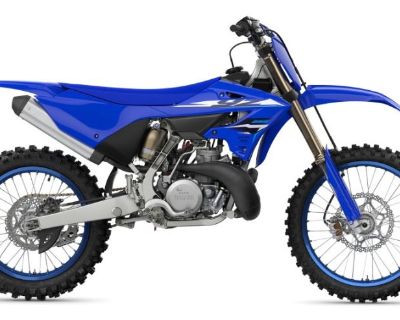 ULTIMATE PERFORMANCE TWO-STROKE The YZ250 offers pure performance and full-throttle adrenaline in a lightweight and reliable two-stroke machine.