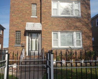 2 Bedroom 1BA Apartment For Rent in Chicago, IL