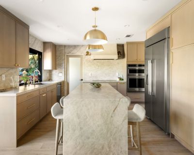 5 Bedroom 2BA 2347 ft House For Rent in Agoura Hills, CA