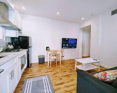 748 1/4 S Ridgeley Drive. Property for Rent in Los Angeles, CA for $2,395 with 1 bedroom and 1 full bath. This 500 square foot property was built in 1937 on a lot size of 0.1969.. The great Miracle Mile area. One of a kind French Chateau garden style Apartment. Fully Furnished. Quiet neighborhood, yet close to all the attractions and amenities offered by Miracle miles , Beverly Hills and Los An...