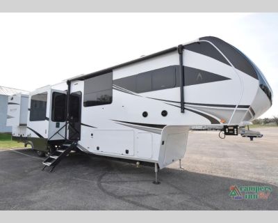 2025 Grand Design Solitude 390RK