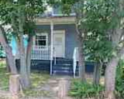 3 Bedroom 1BA 992 ft² House For Rent in Galveston, TX 3314 Avenue M 1/2