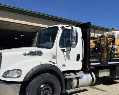 2018 Freightliner Business Class M2 106