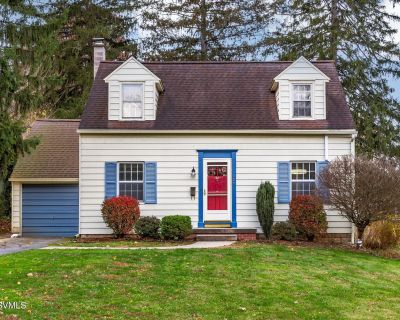 3 Bedroom 1BA 1318 ft Single Family House For Sale in Lewisburg, PA