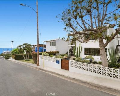 4 Bedroom 4BA 2276 ft Duplex For Sale in LAGUNA BEACH, CA