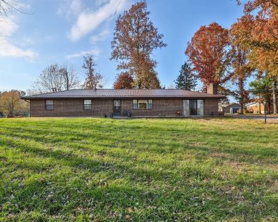 3 Bedroom 2BA 1616 ft Single Family House For Sale in Fayetteville, OH