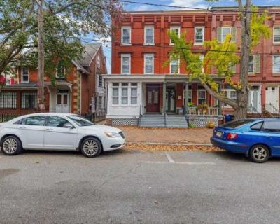 329 East Union Street. image_url. 329 East Union Street apartments start at $1,695/month. There are 1 available apartments priced from $1,695 to $1,695. Info provided by Tenant Turner Studio 1 Bedroom 2 Bedrooms 3 Bedrooms Never miss a deal! Get immediate alerts when prices drop or new units arrive. Turn on alerts 2 Bed, 1.0 Bath 2 Bed 1 Bath 691 sqft Starting at $1,695 Available 1. Pets allowe...