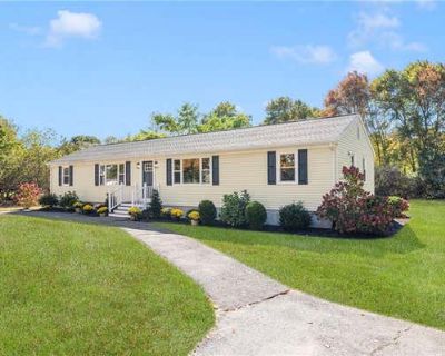 2 Bedroom 1BA 794 ft Single Family Home For Sale in NORTH KINGSTOWN, RI