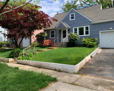 3 Bedroom 2BA 1784 ft Office Space For Rent in Roselle, NJ