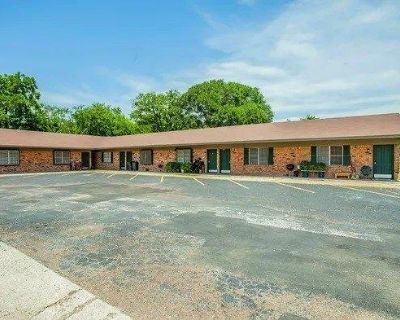 1 Bedroom 1BA Apartment For Rent in Waco, TX