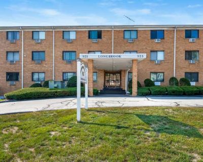 1 Bedroom 1BA 646 ft Condominium For Sale in STRATFORD, CT