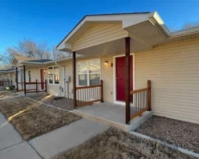 2 Bedroom 1BA 884 ft Pet-Friendly Apartment For Rent in Wichita, KS