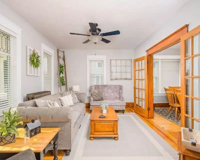 4 Bedroom 2BA 1517 ft Furnished Apartment For Rent in Appleton, WI