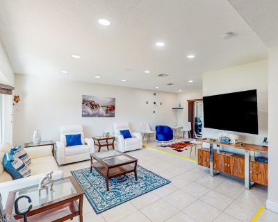 Avg / night: $442. Ideally located home with enclosed pool, grill, W/D, & AC - snowbird-friendly | Located in Hollywood, FL | 4.78 Stars | 4 Bed, 3 Bath | No Pets. No pets. Max 8 guests. Perched in the perfect Hollywood neighborhood, this fully equipped home is ready to host your entire family! Some of your favorite vacation memories will be composed of sunny dips in the private, turquoise pool...