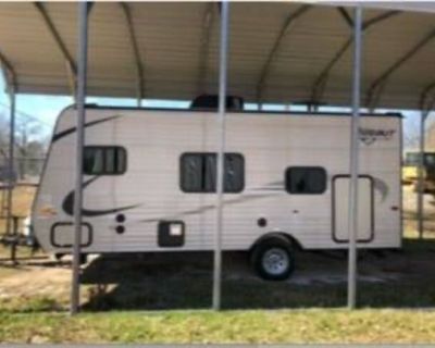 Buy from the OWNER - 2017 Keystone Hideout 175LHS