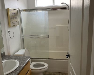 Total rooms: 5. Deposit: $1,000.00 * Utilities included?: Yes * Fees apply?: No. References required. No preference. Non-smoking. Not for couples. Age preference: 21 - 45. Furnishings: Unfurnished * Parking: Yes * Garage: No * Yard/patio: Yes * Balcony/roof terrace: No * Disabled access: No * Living room: shared * Broadband included: Yes. Availability Available Now Minimum term 3 months Maximum...