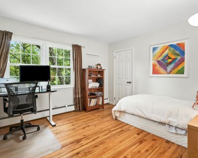 4 Bedroom 2BA 3070 ft Apartment For Rent in Stamford, CT