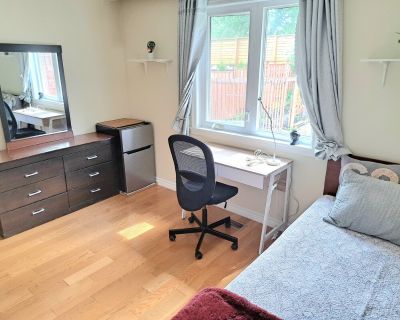 Room For Rent  (Has a House) on iROOMit. Room in the 1 Bedroom 1BA House...