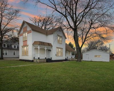 4 Bedroom 2BA 1824 ft Apartment For Rent in St. John, IN