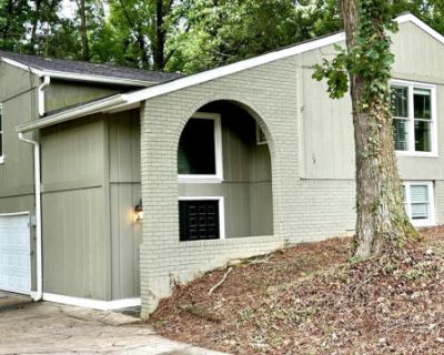 4 Bedroom 2BA 1680 ft Single Family Home For Sale in Marietta, GA