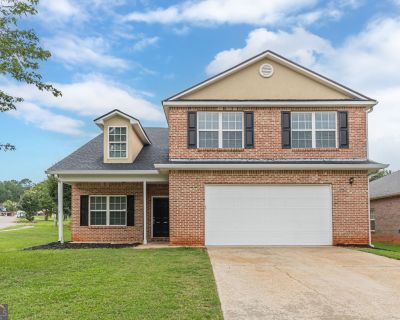 5 Bedroom 3BA Single Family House For Sale in Locust Grove, GA