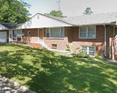 3 Bedroom 1.5BA 1849 ft Pet-Friendly Apartment For Rent in Rockford, IL