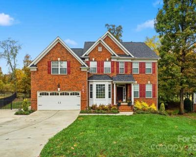 5 Bedroom 3BA 3079 ft Single Family Home For Sale in CHARLOTTE, NC