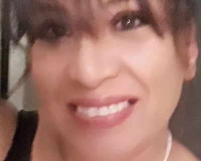 I just messed up my ankle pretty bad and need crutches badly. I cant walk. Can anyone help??