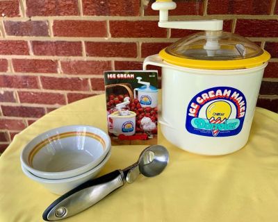 Vintage 1 Qrt  Donvier Chillfast  Manual Ice Cream Maker
