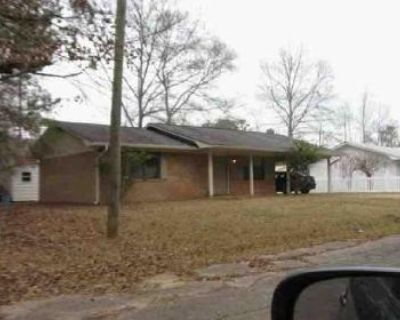 2 Bed 1 Bath Foreclosure Property in Union, MS 39365 - N Pine Dr