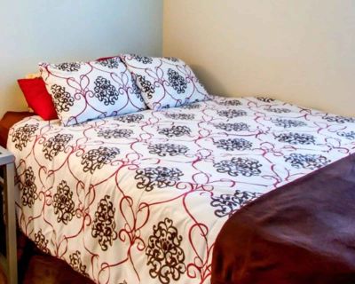 3 Bedroom Apartment - B (Has an Apartment). Room in the 1 Bedroom 1BA Apartment For Rent