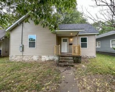 2 Bedroom 1BA 1,193 ft Pet-Friendly House For Rent in Springfield, MO